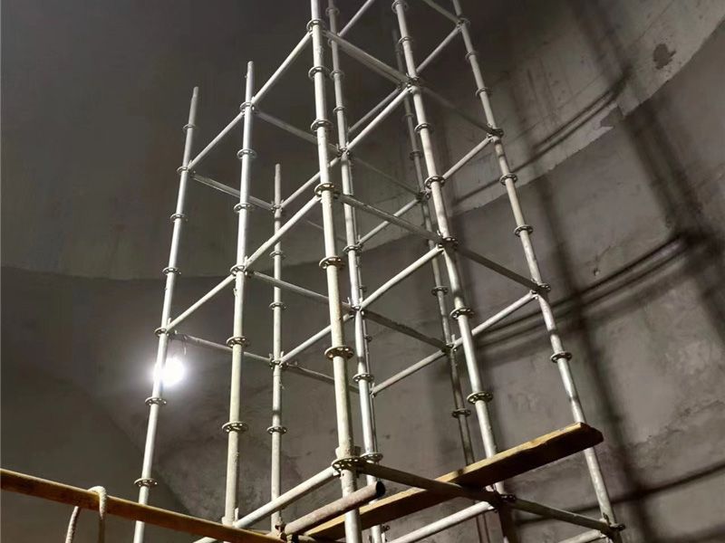 高強耐磨料施工現(xiàn)場